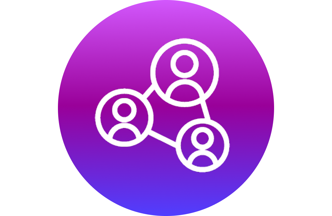 Icon showing three connected user profiles representing flexible integration and collaboration.
