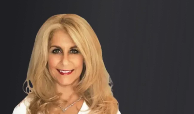 Portrait of Alyse Daghelian
