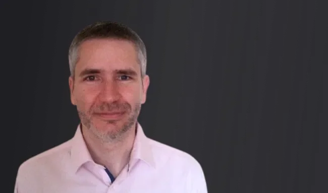 Headshot of Gustavo Follana